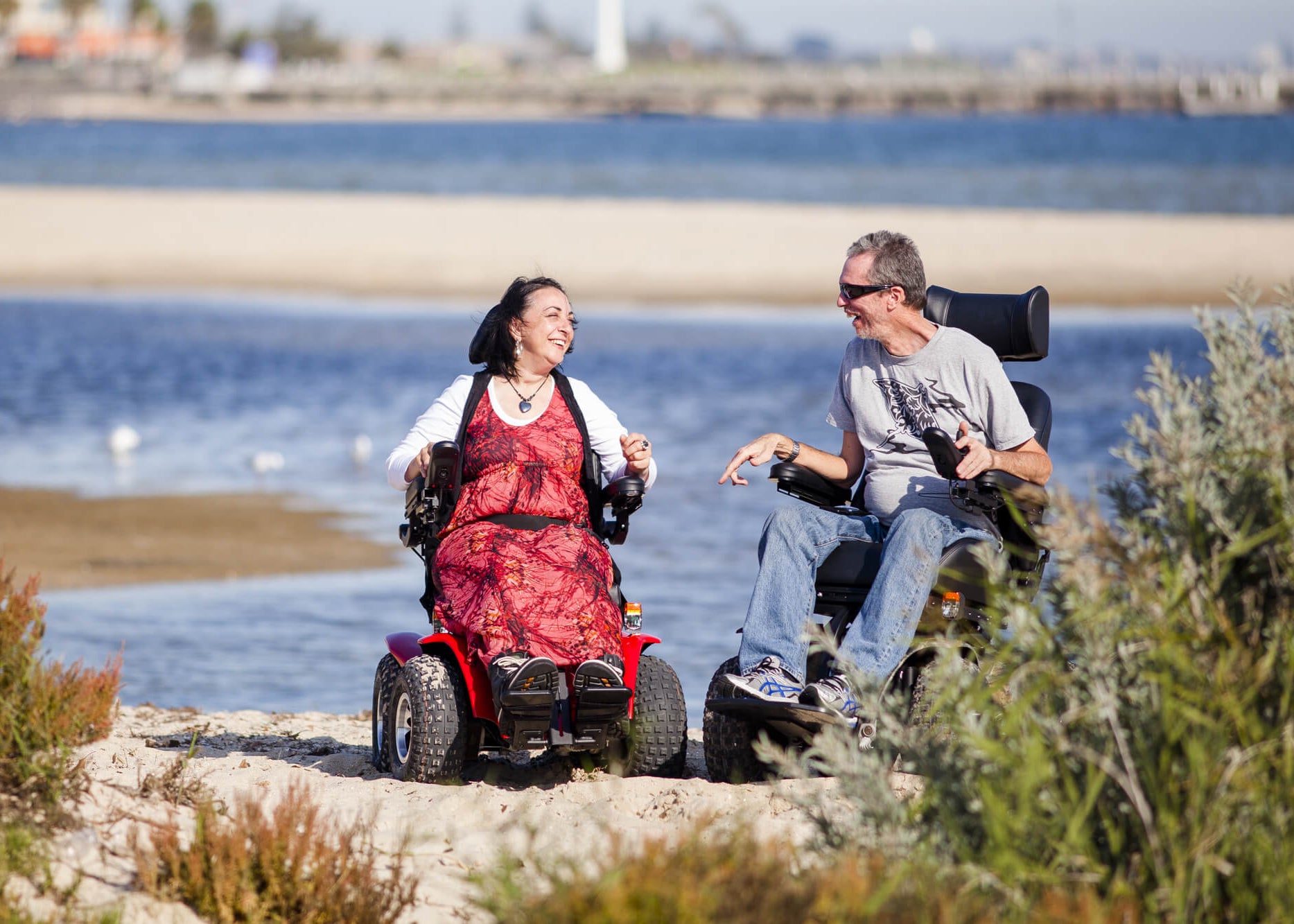 Motus - Extreme X8 on a beach