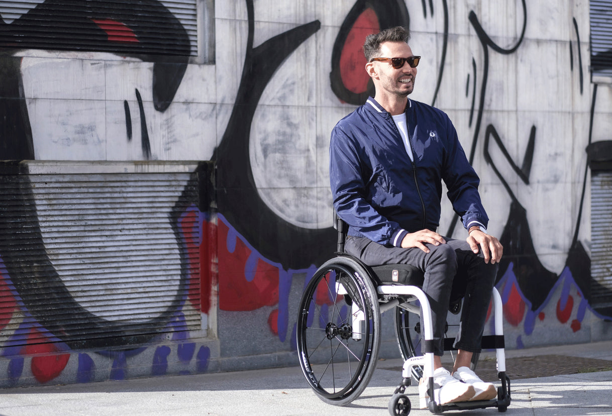 QUICKIE Xenon² Folding Wheelchair