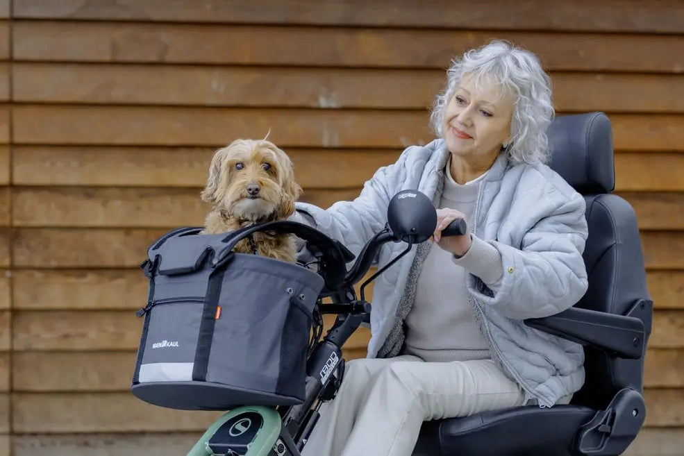 Motus - Sunrise Medical Sterling Scoozy S800 All Terrain Mobility Scooter with Dog Holder