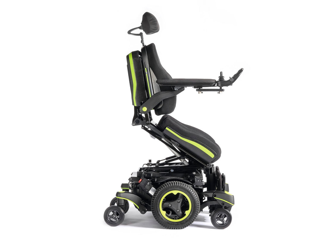 Q700 M UP Standing power chair