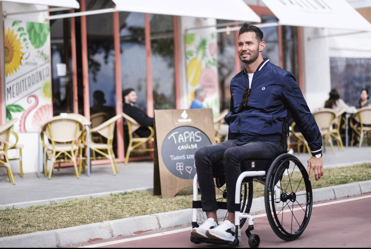 QUICKIE Xenon² Folding Wheelchair