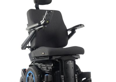 Q500 M Midwheel Wheelchair